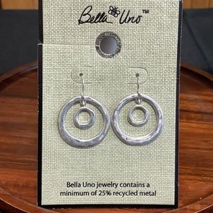 NWT Bella Uno silver tone earrings